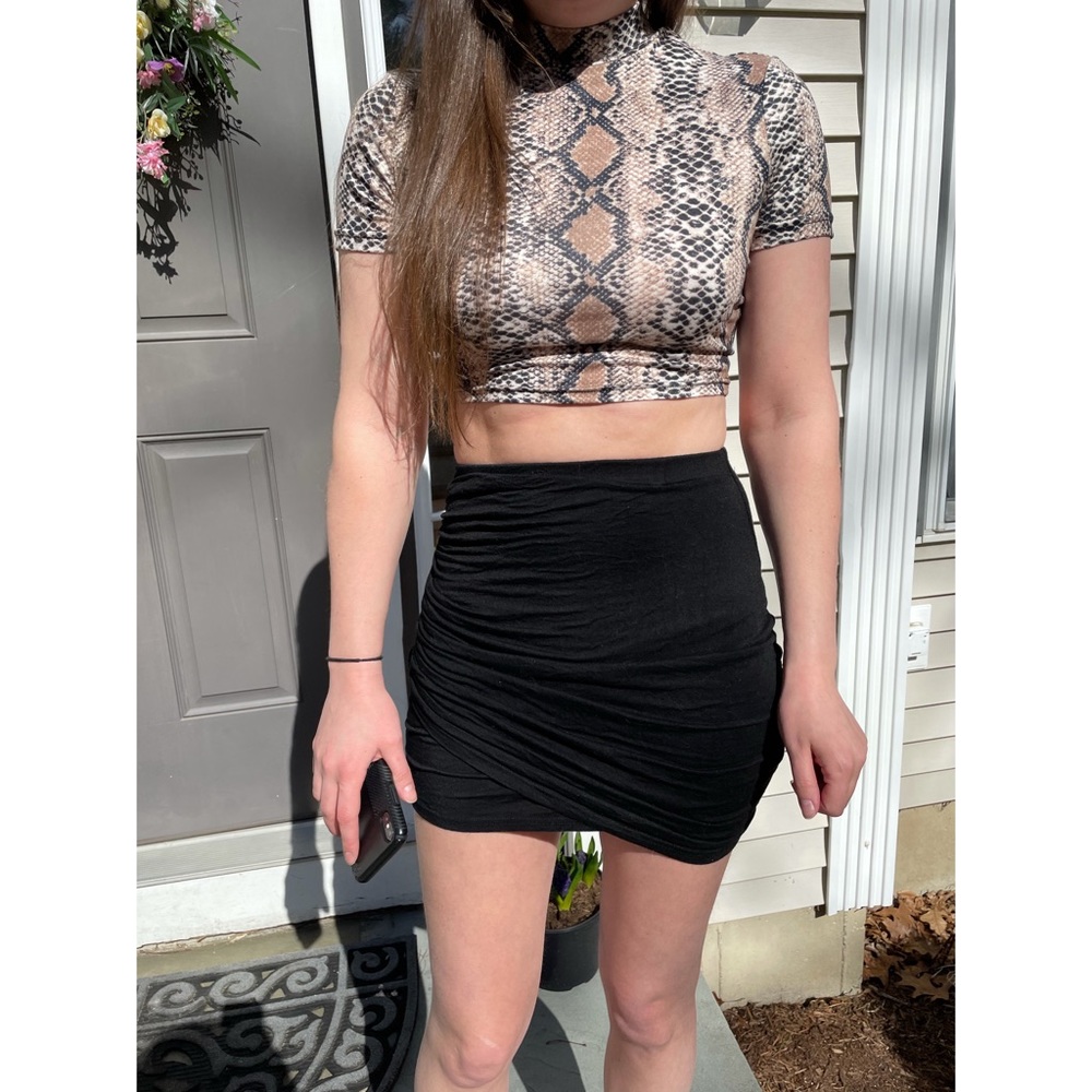 Shein snakeskin patterned top - Picture 2 of 3